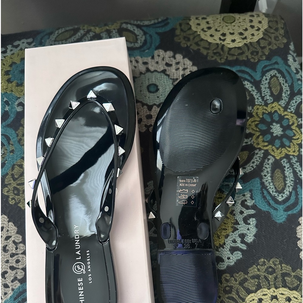 Chinese Laundry black size 7.5 sandals with silver studs